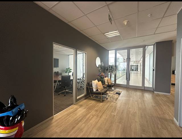 382M² OFFICE TO LET IN SANDTON CENTRAL